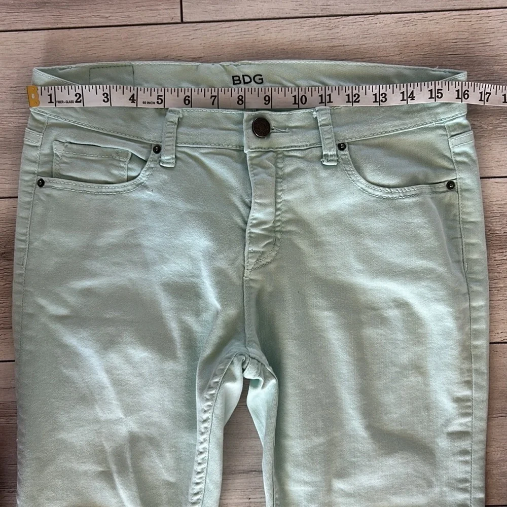 Urban Outfitters BDG mid rise twig grazer jeans size 30 aqua